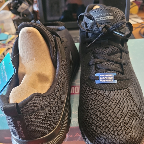 Men's (OR UNISEX) Sneakers - Picture 3 of 10